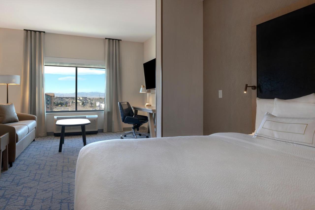 Fairfield By Marriott Inn & Suites Denver Airport At Gateway Park Екстериор снимка