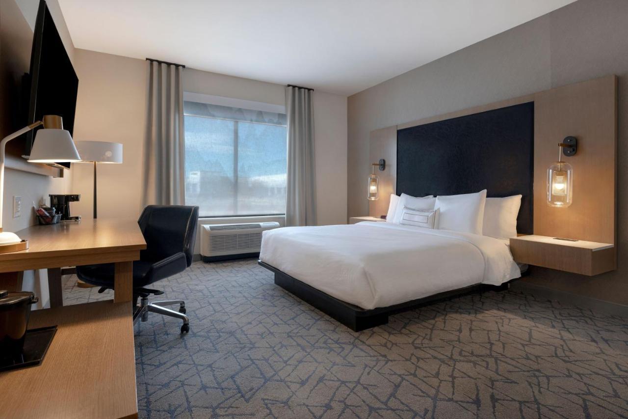 Fairfield By Marriott Inn & Suites Denver Airport At Gateway Park Екстериор снимка
